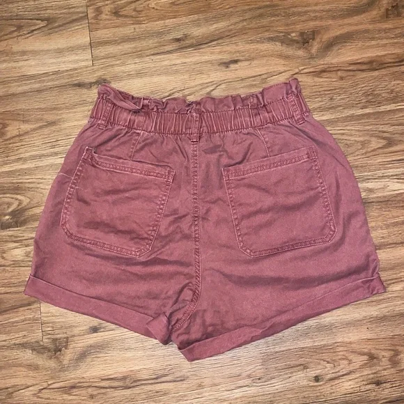 Universal Thread High Rise Shorts - Picture 2 of 3